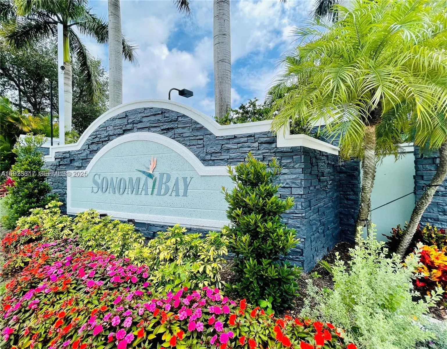 Photo of Listing #A11923317