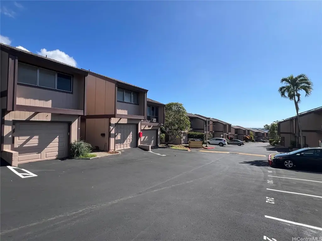 98-1433 Kaahumanu Street # 232, Aiea