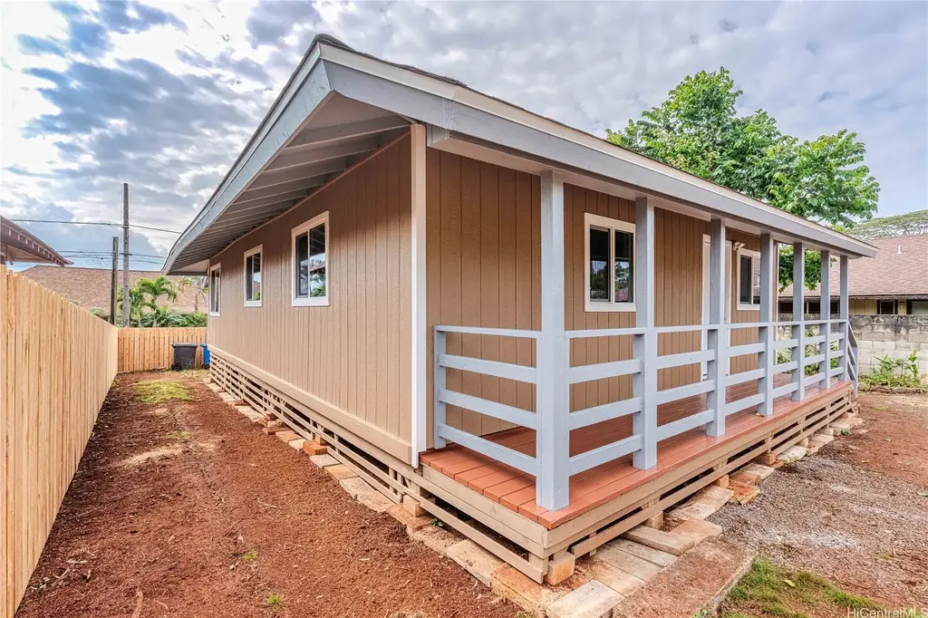 224 Crest Avenue, Wahiawa
