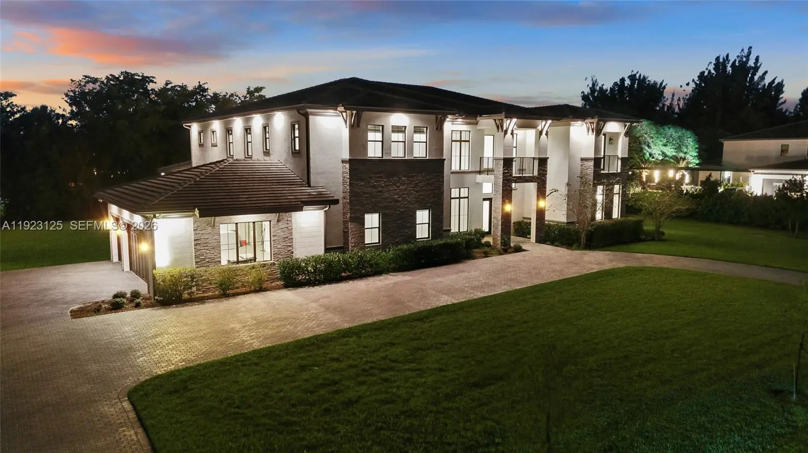 Photo of Listing #A11923125