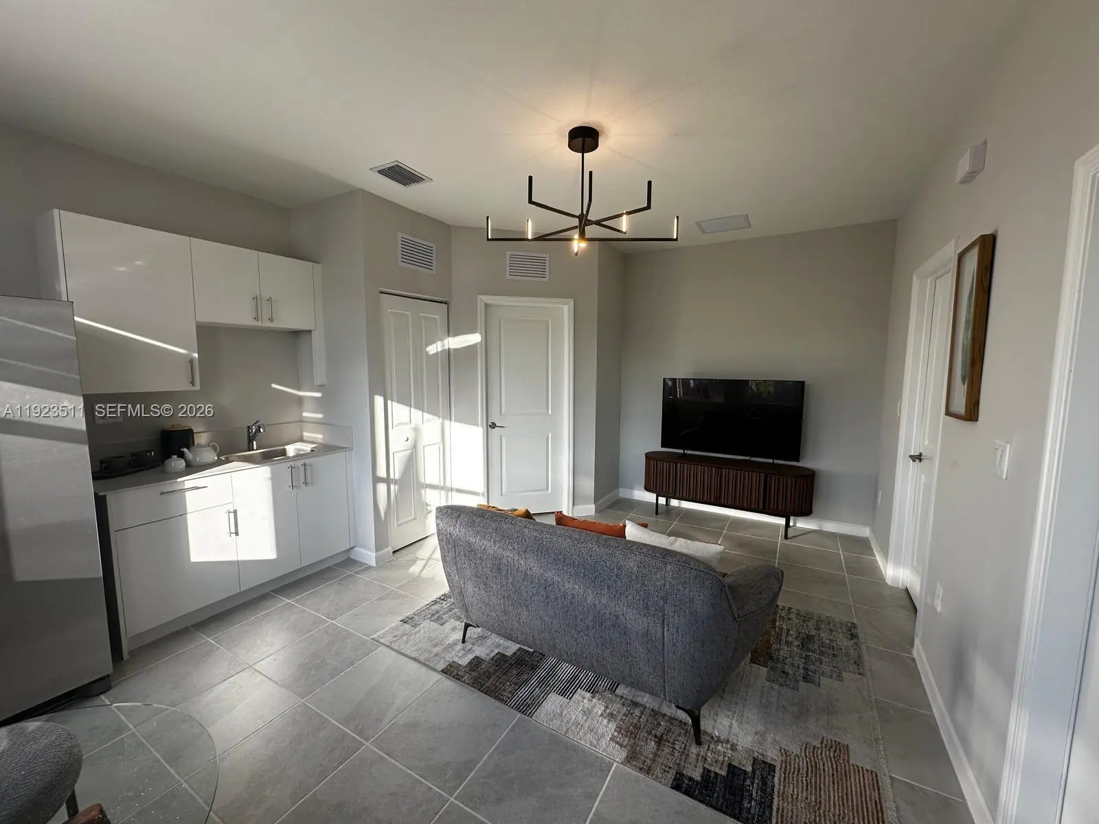 Photo of Listing #A11923511