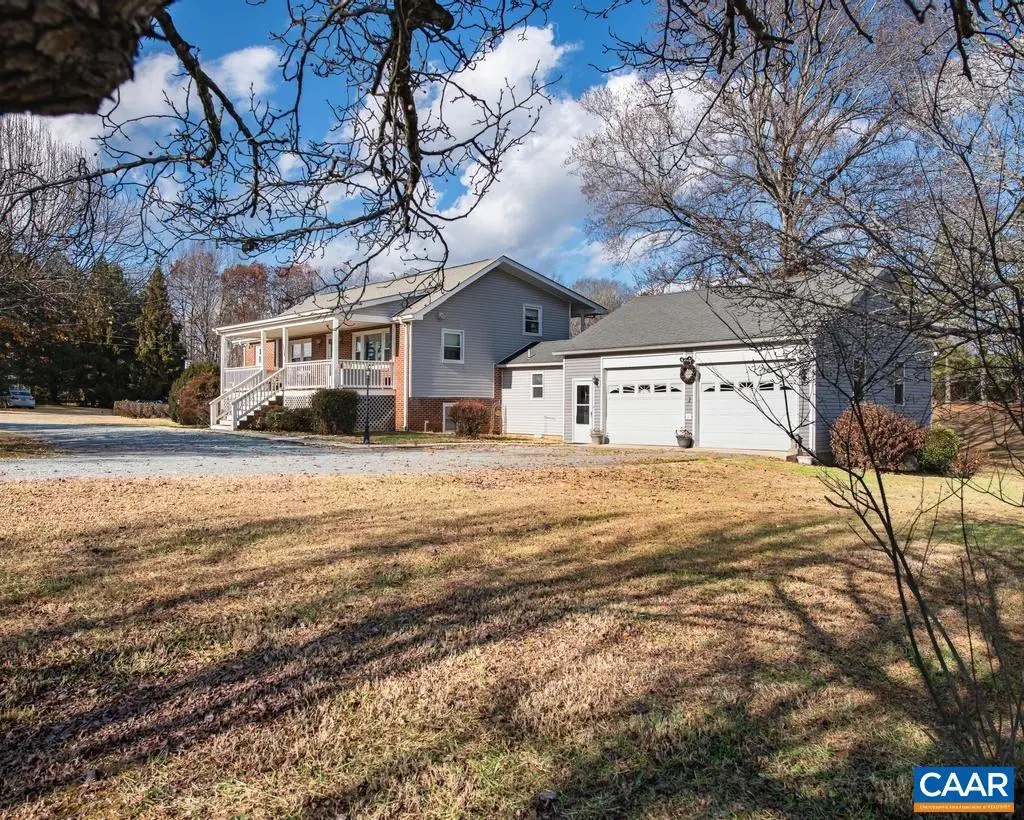 3483 West River Rd, Scottsville