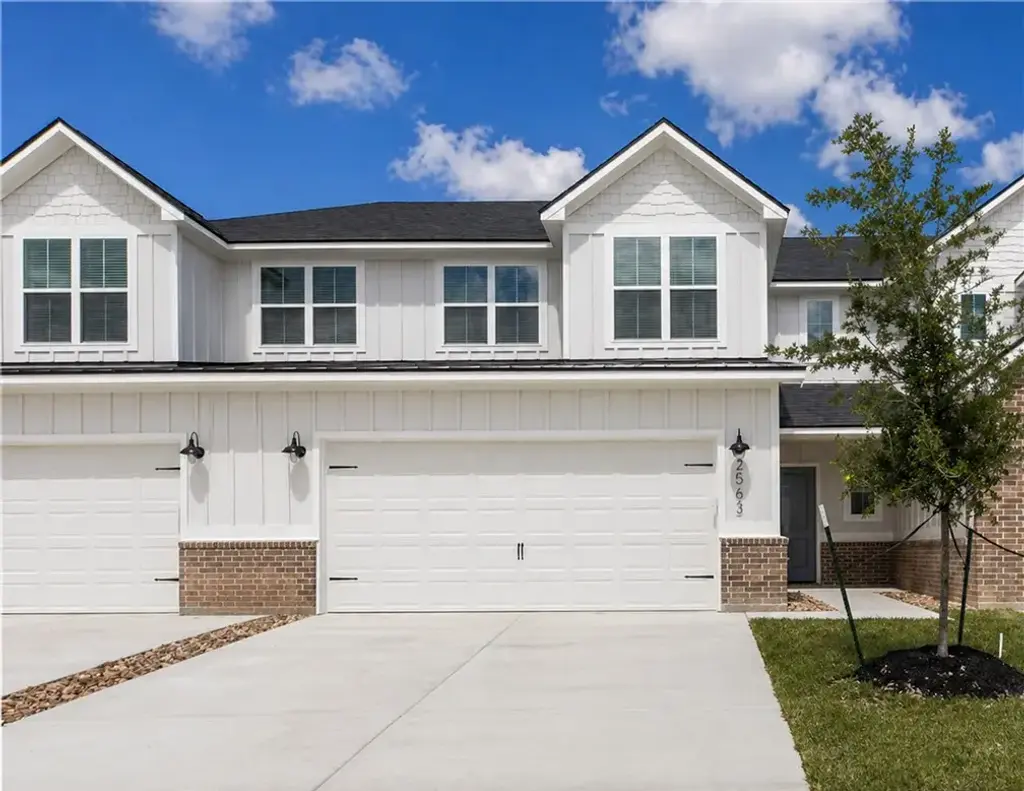 2563 Leyla Lane, College Station