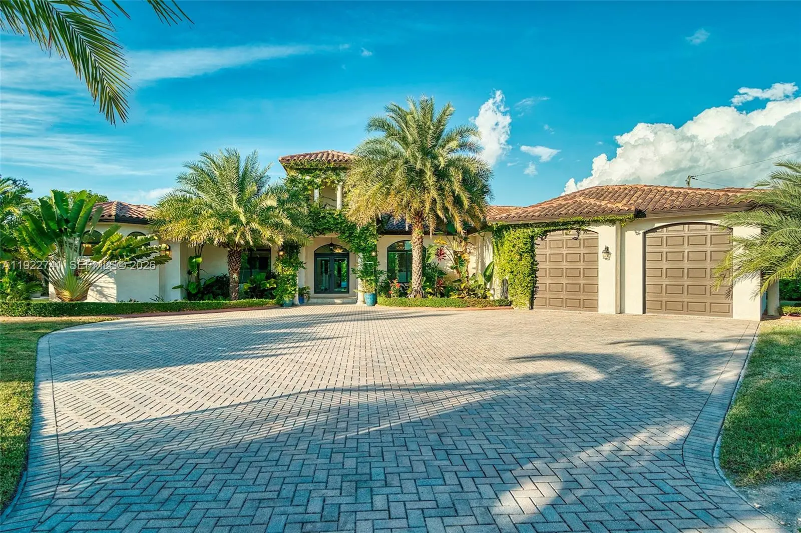 Photo of Listing #A11922741