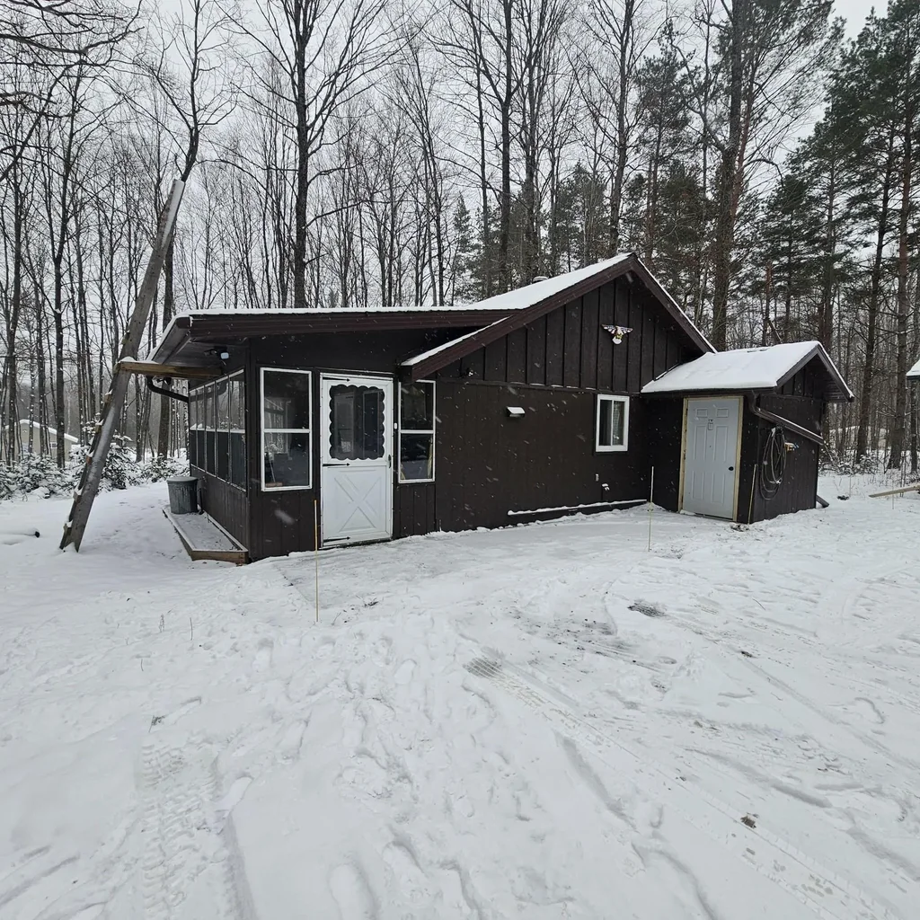500 Sommer Ln, Pelican Lake