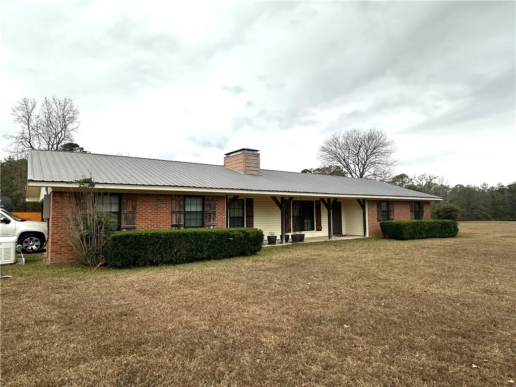 670 Lee Rd 187, Opelika