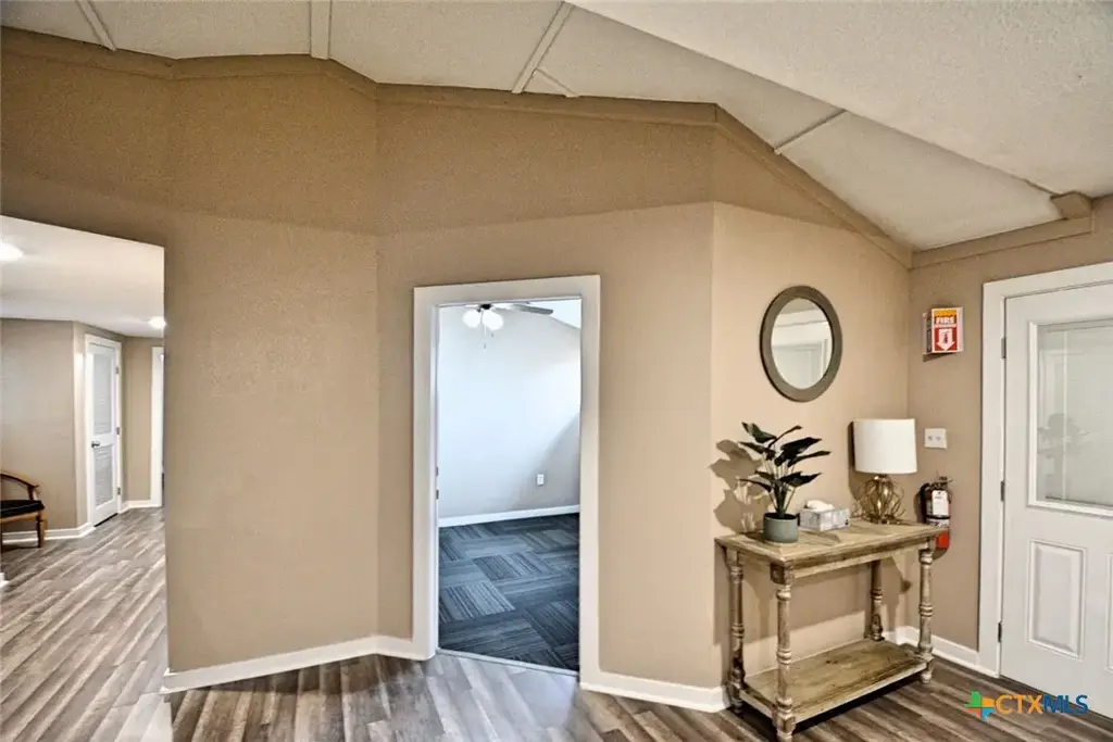 1111 N Walnut Avenue 303, New Braunfels