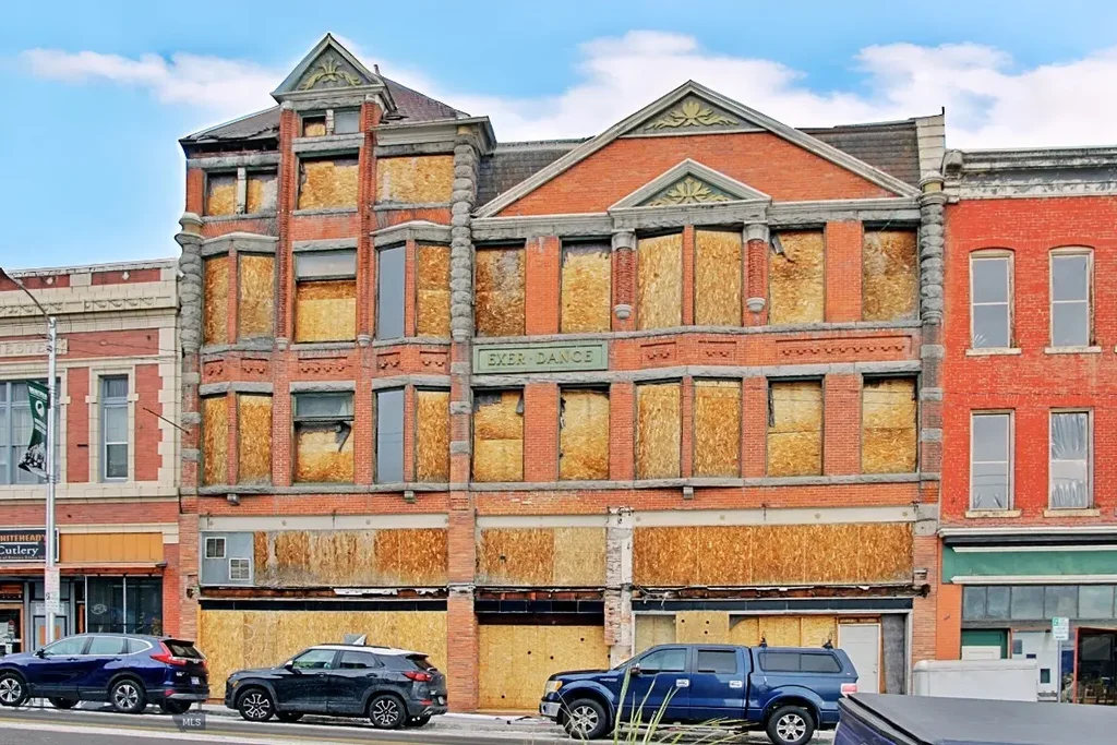 75 E Park Street E, Butte