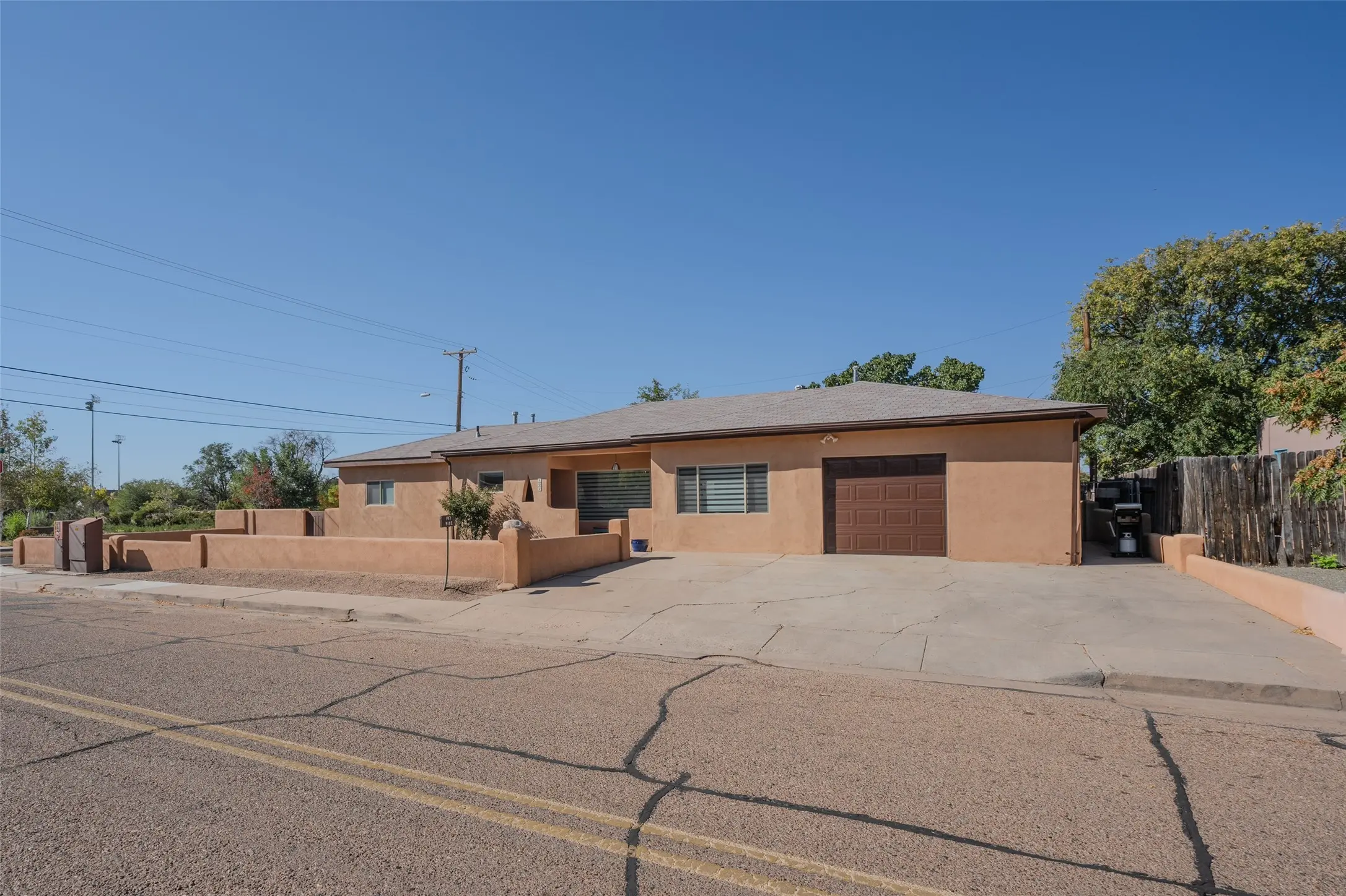 102 Pine, Santa Fe