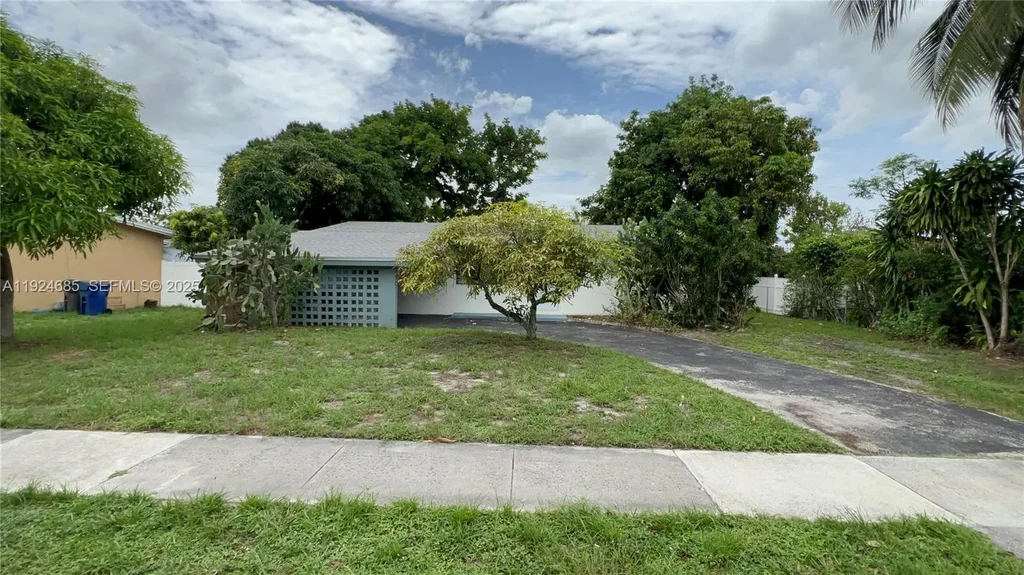 4421 Nw 33rd St, Lauderdale Lakes