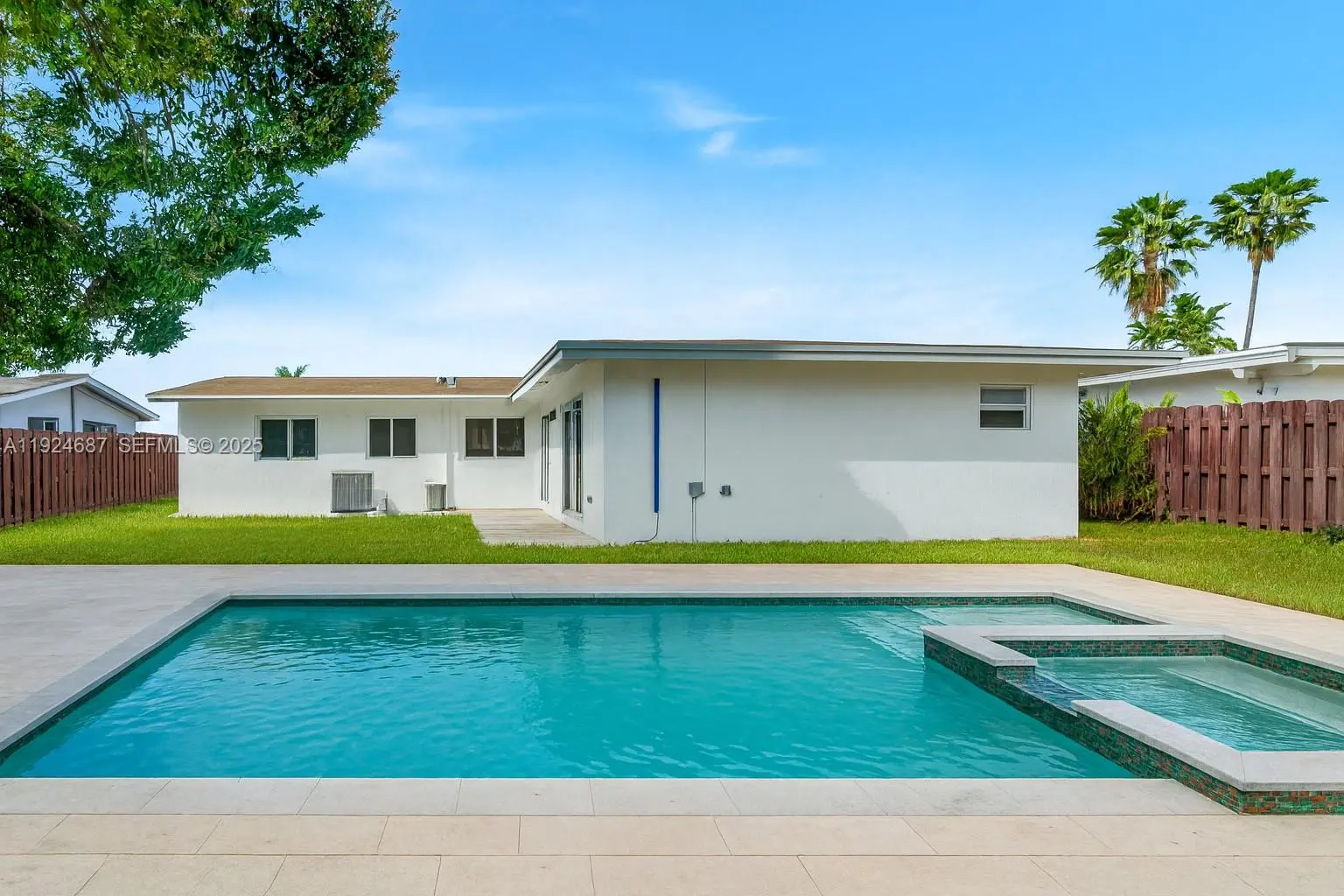 Photo of Listing #A11924687