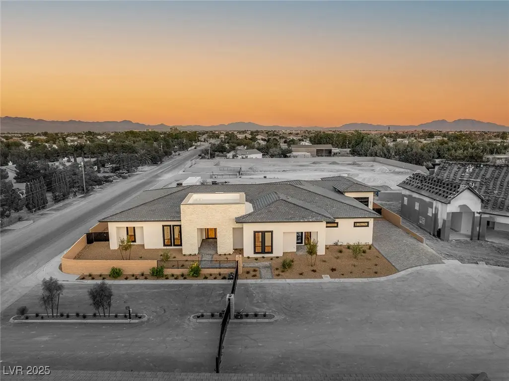 Photo of Listing #2738751