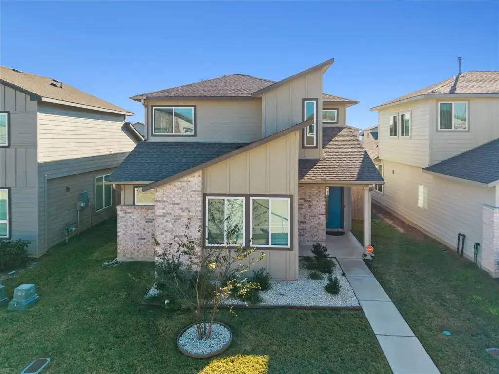 768 Double Mountain Road, College Station