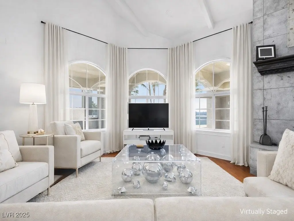 Photo of Listing #2739138