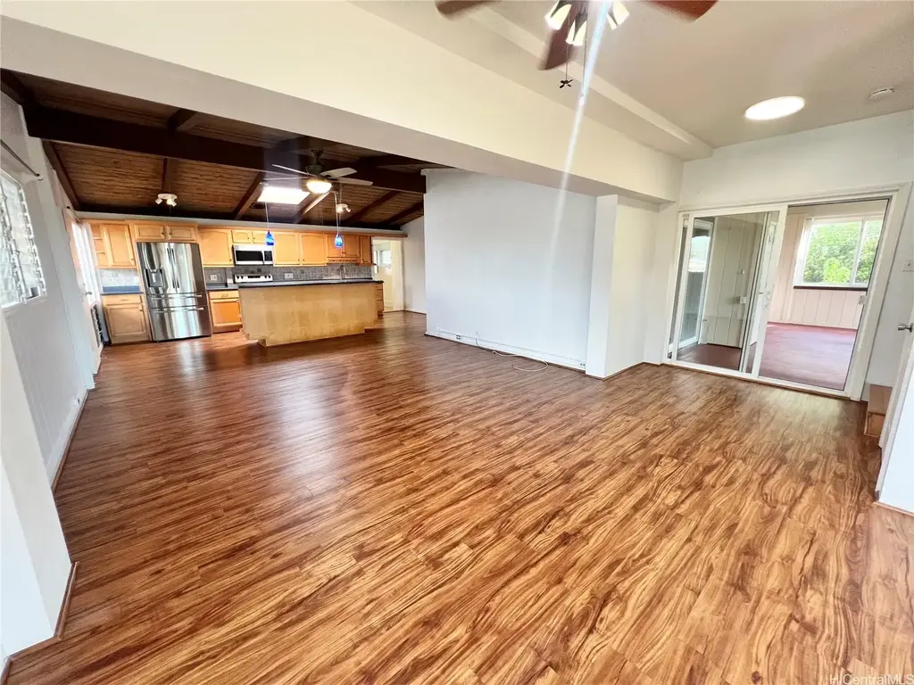 2407 Komo Mai Drive, Pearl City