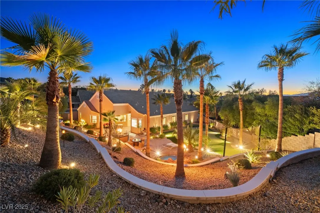 Photo of Listing #2738941