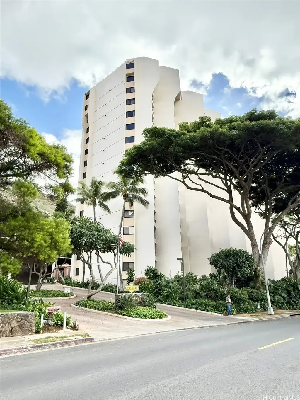 555 Hahaione Street # 3b, Honolulu