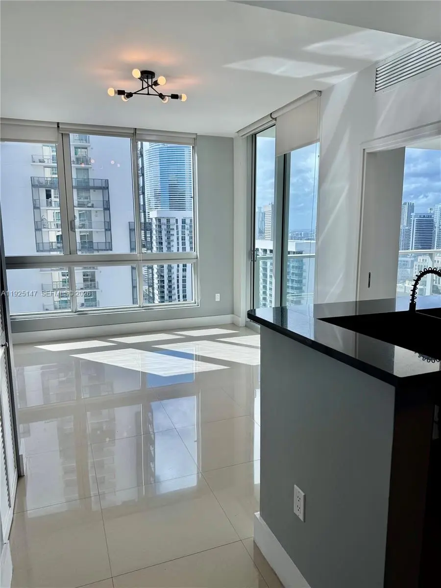 Photo of Listing #A11925147