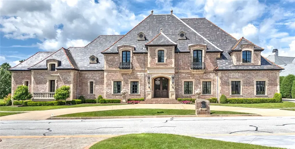 2 S Samoset Court, Rogers