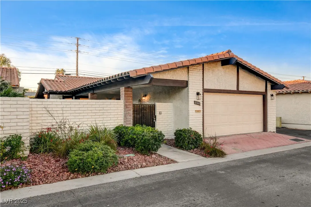 Photo of Listing #2739038