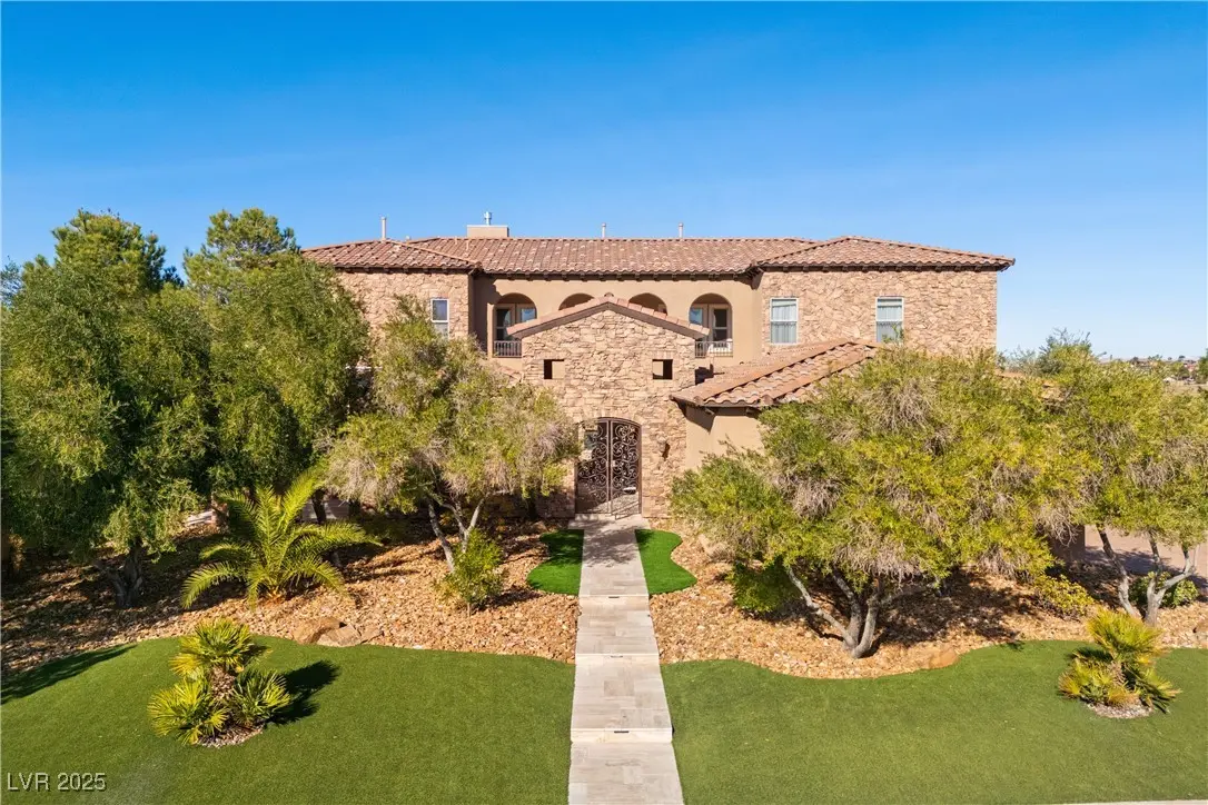 Photo of Listing #2738377