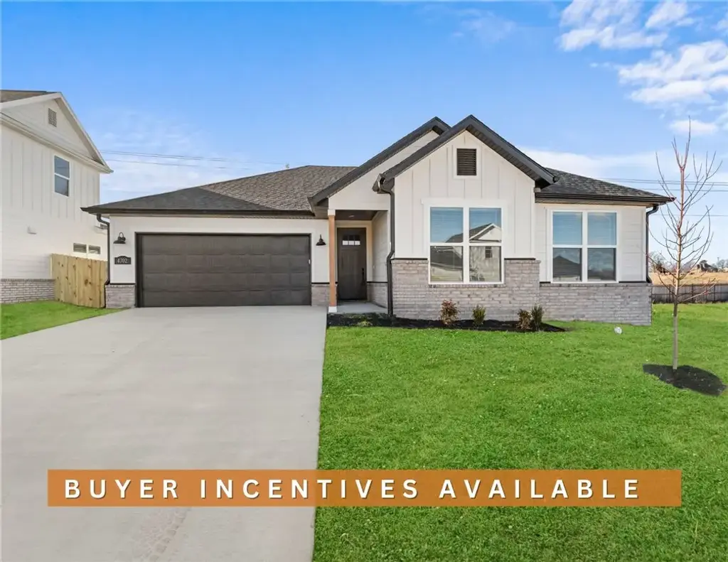 4702 Sw Tribe Street, Bentonville