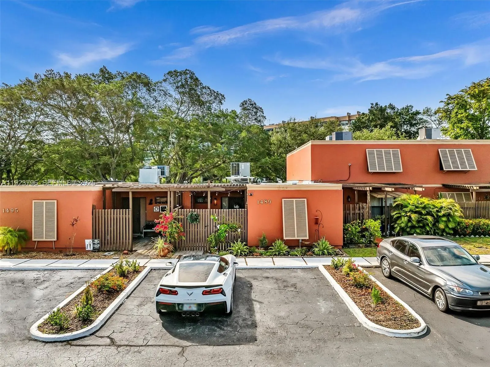 Photo of Listing #A11923796