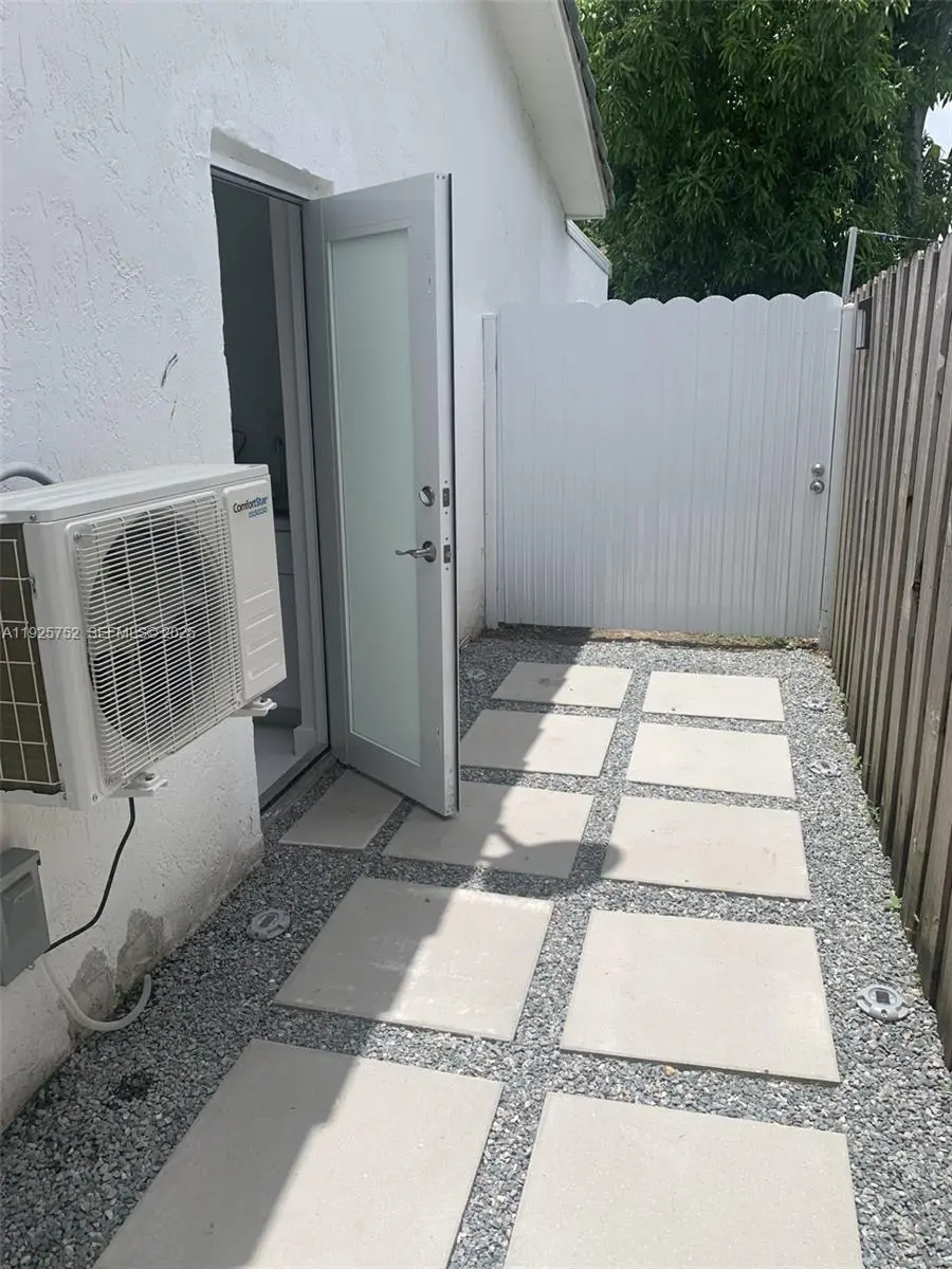 Photo of Listing #A11925752