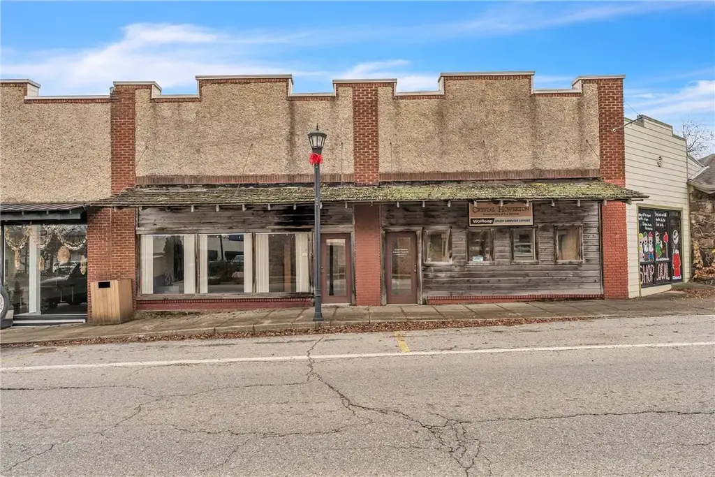 111 W Main Street, Huntsville