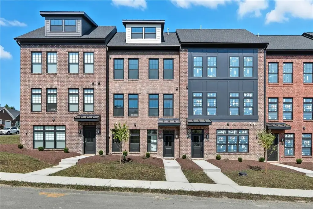416 Magnolia Drive, Peters