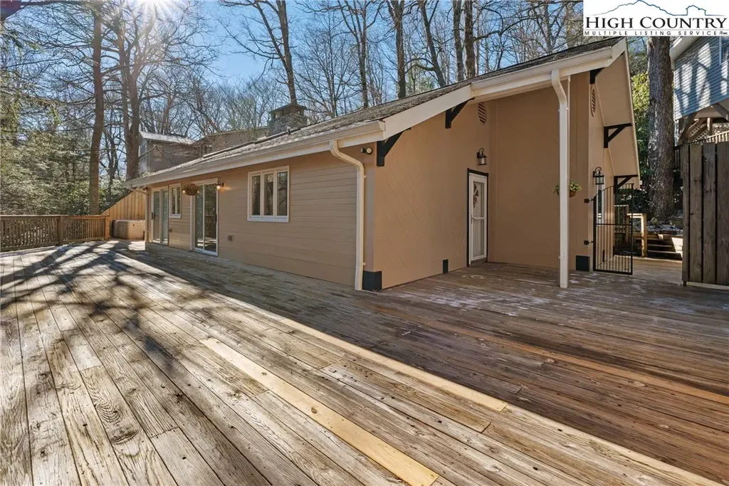 1300 Laurel Lane, Blowing Rock