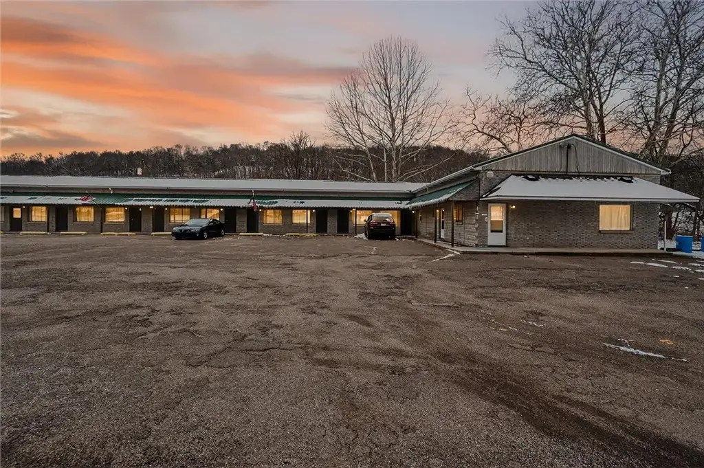 2843 River Road , Parks