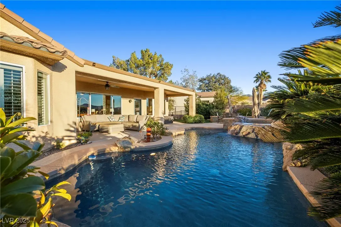 Photo of Listing #2738256