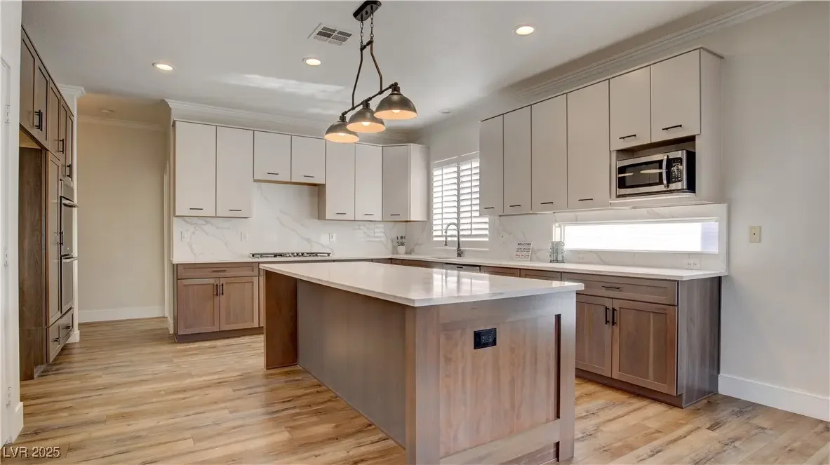 Photo of Listing #2739425