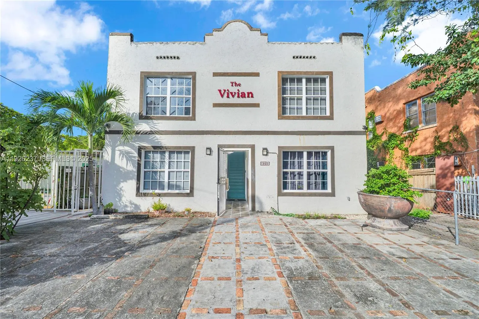 Photo of Listing #A11926237