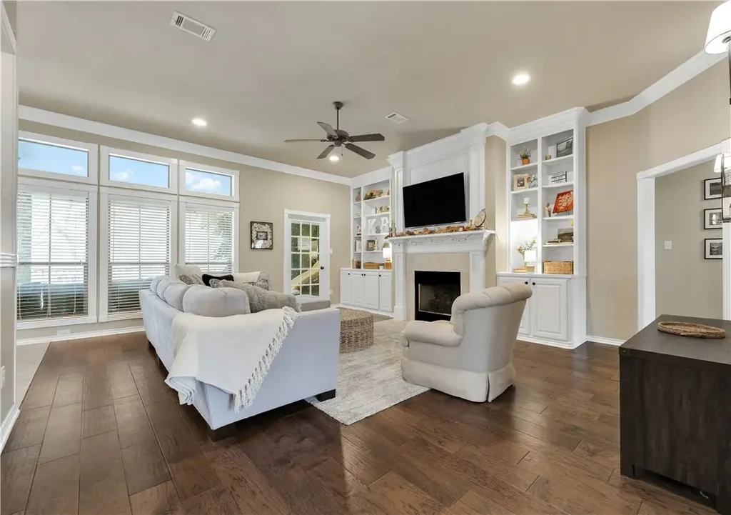 2170 Rockcliffe Loop, College Station