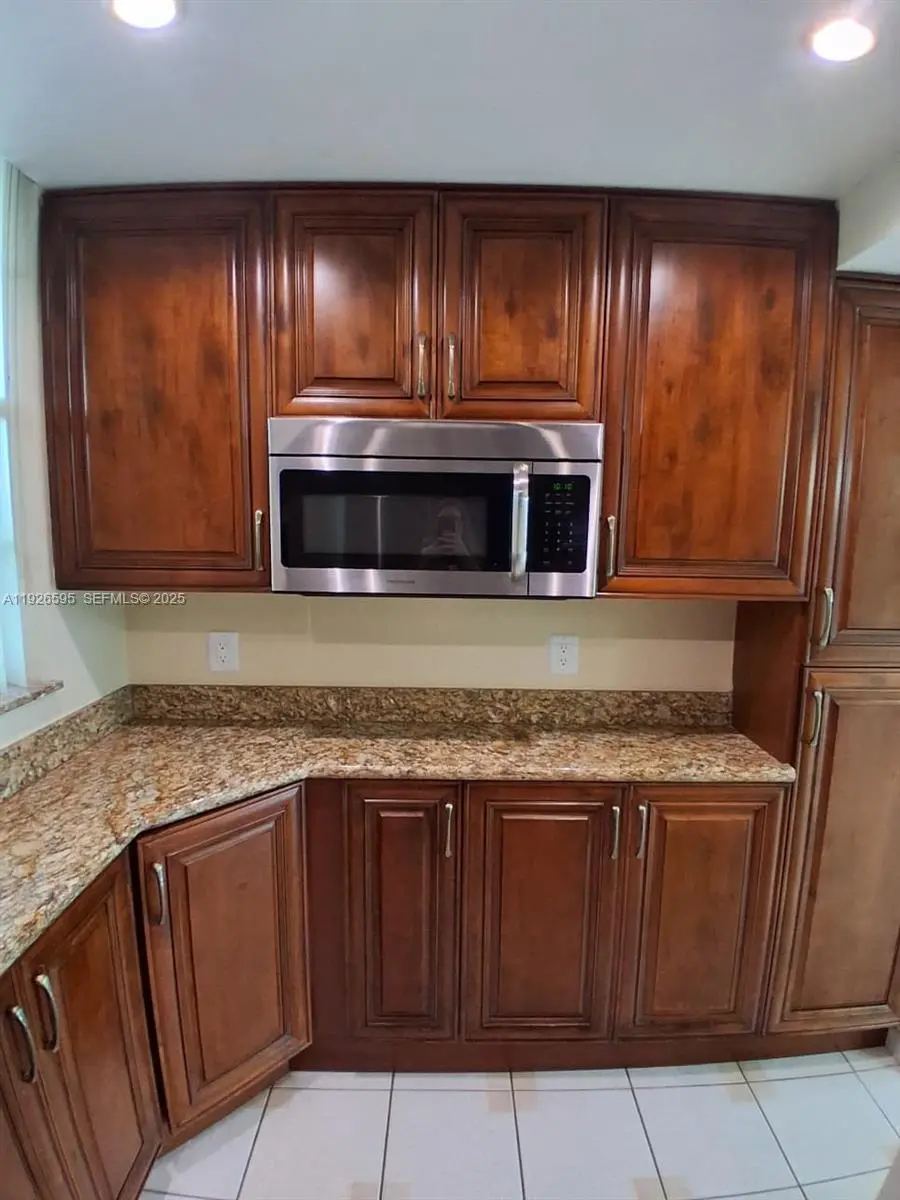 Photo of Listing #A11926595