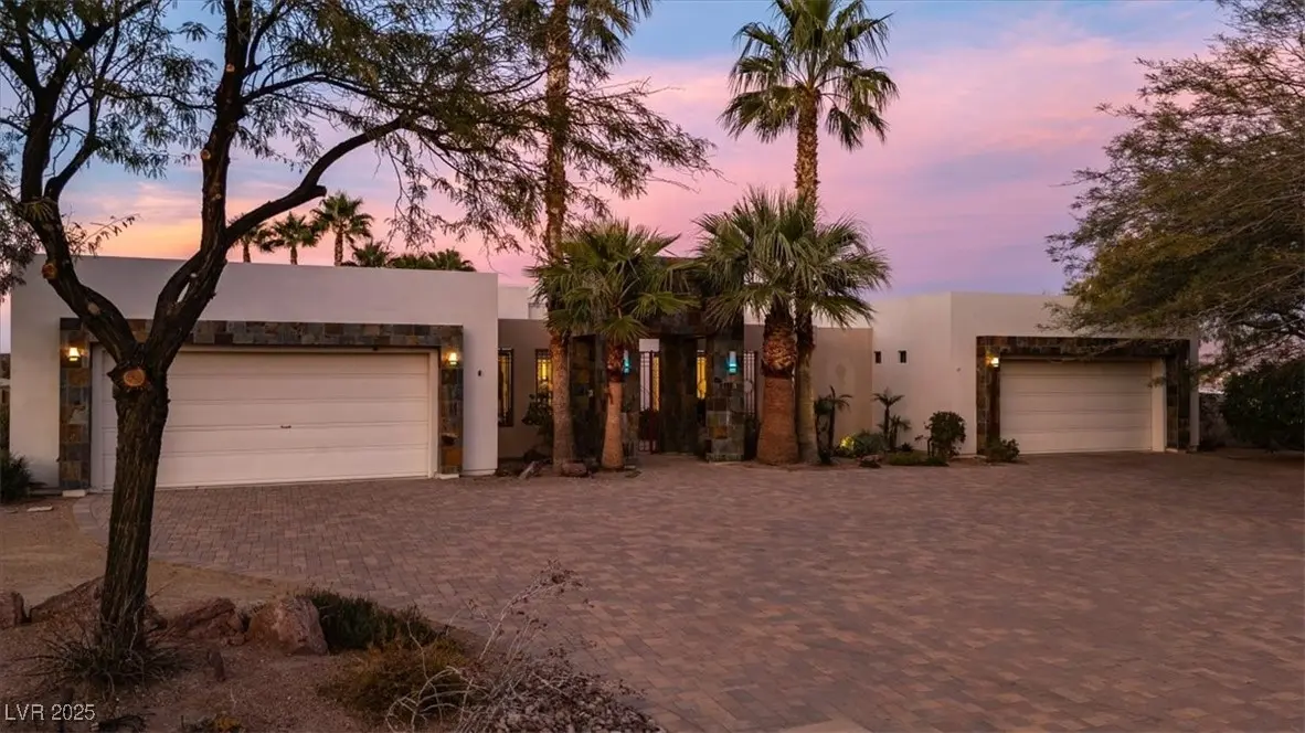 Photo of Listing #2739878