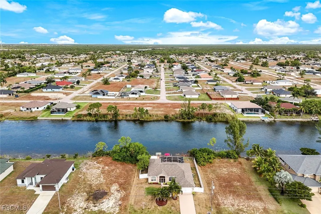 2427 Nw 25Th Street, Cape Coral, FL, 33993