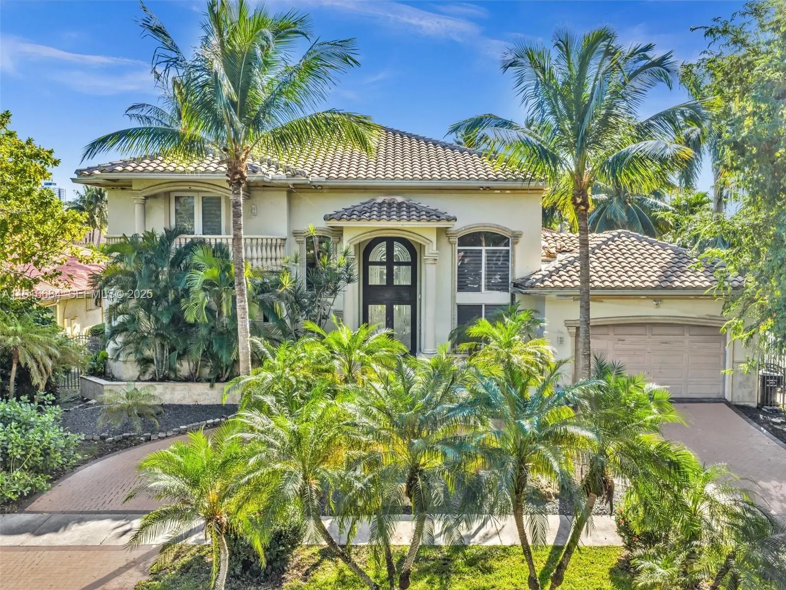 Photo of Listing #A11916684