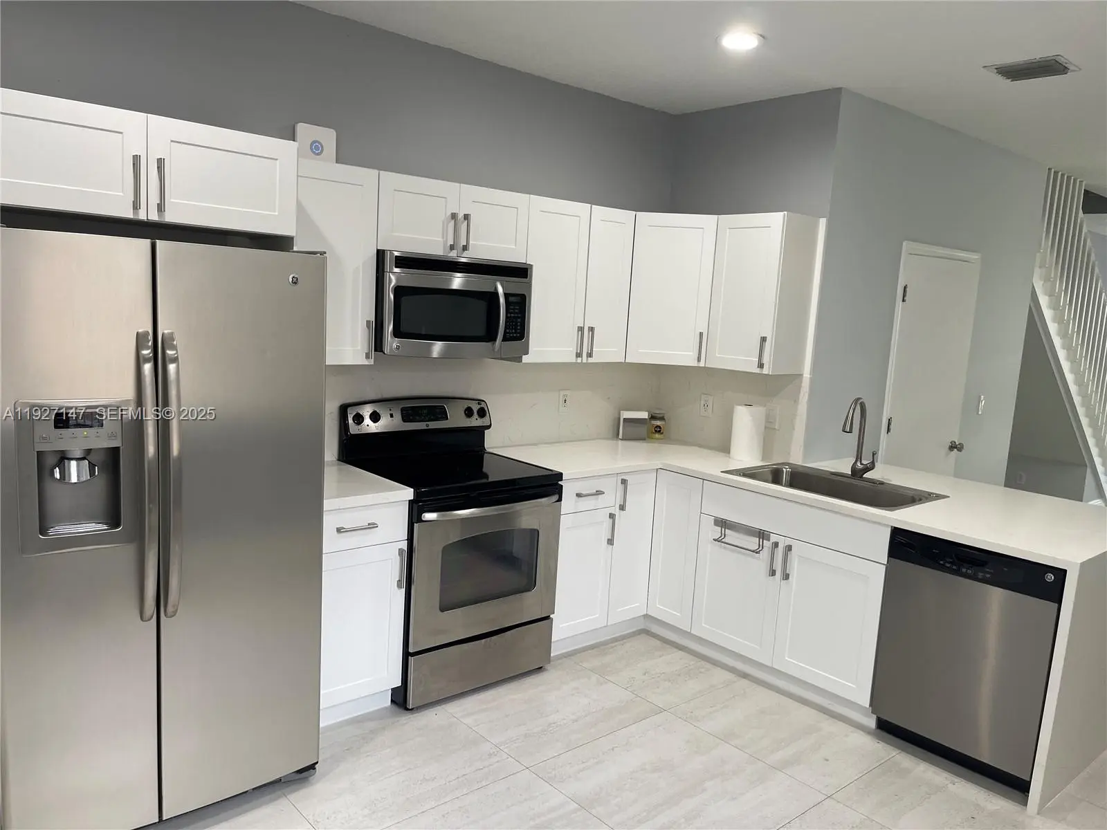 Photo of Listing #A11927147