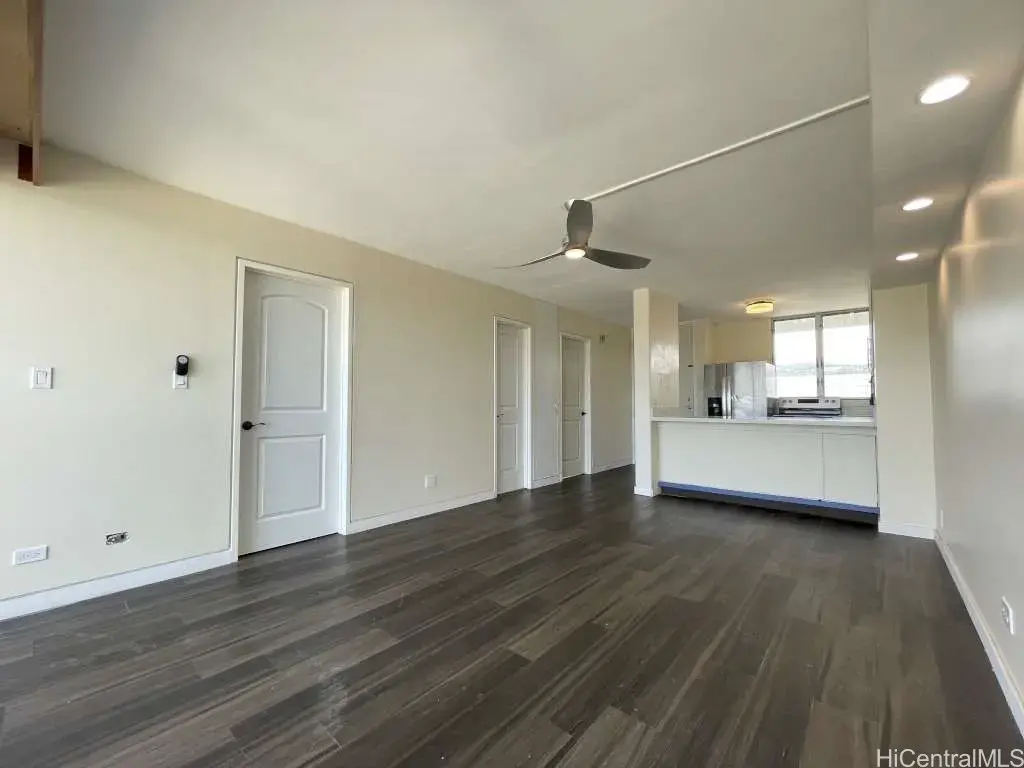 99-60 Kauhale Street # 704, Aiea
