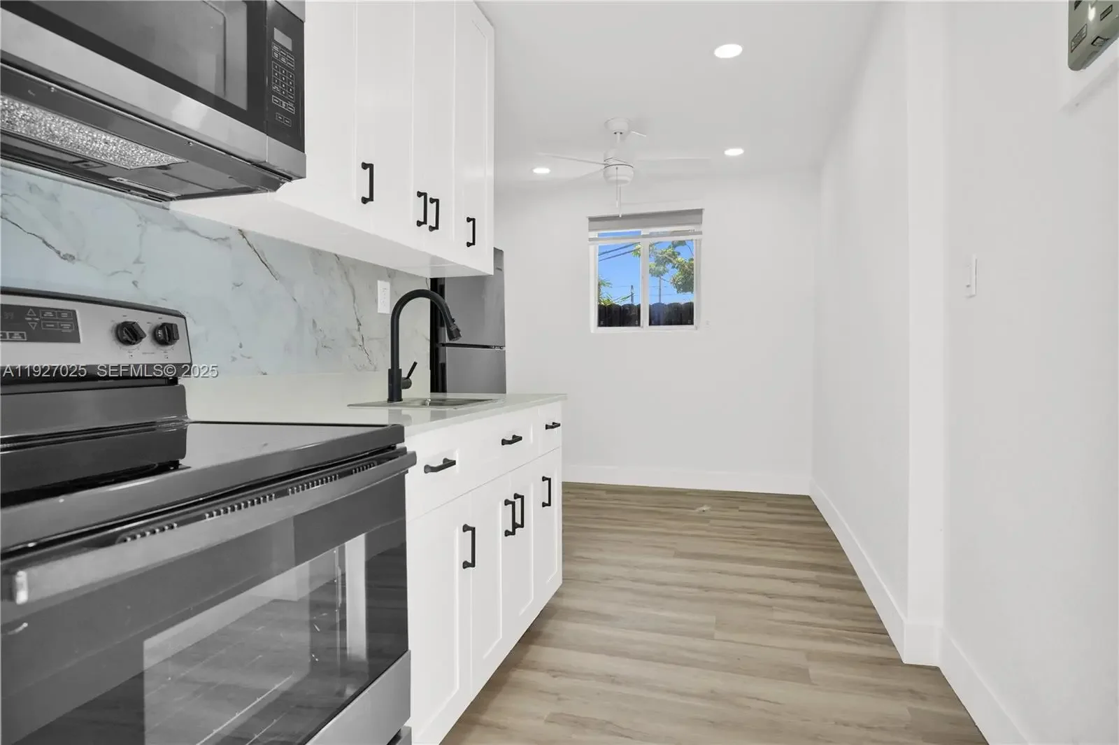 Photo of Listing #A11927025