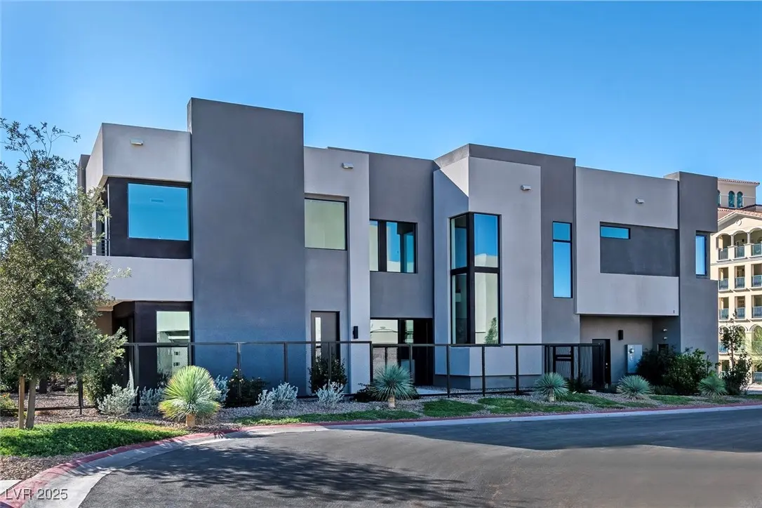 Photo of Listing #2739651