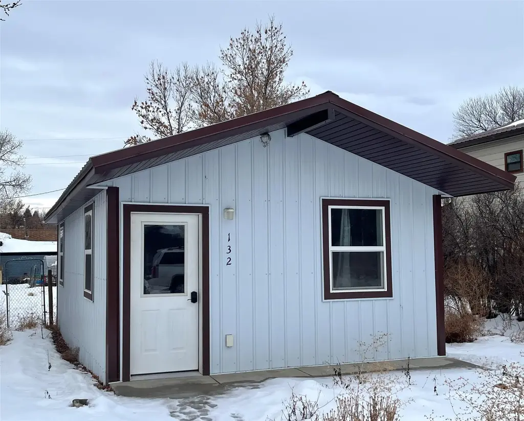 132 E Richland Avenue, Shelby