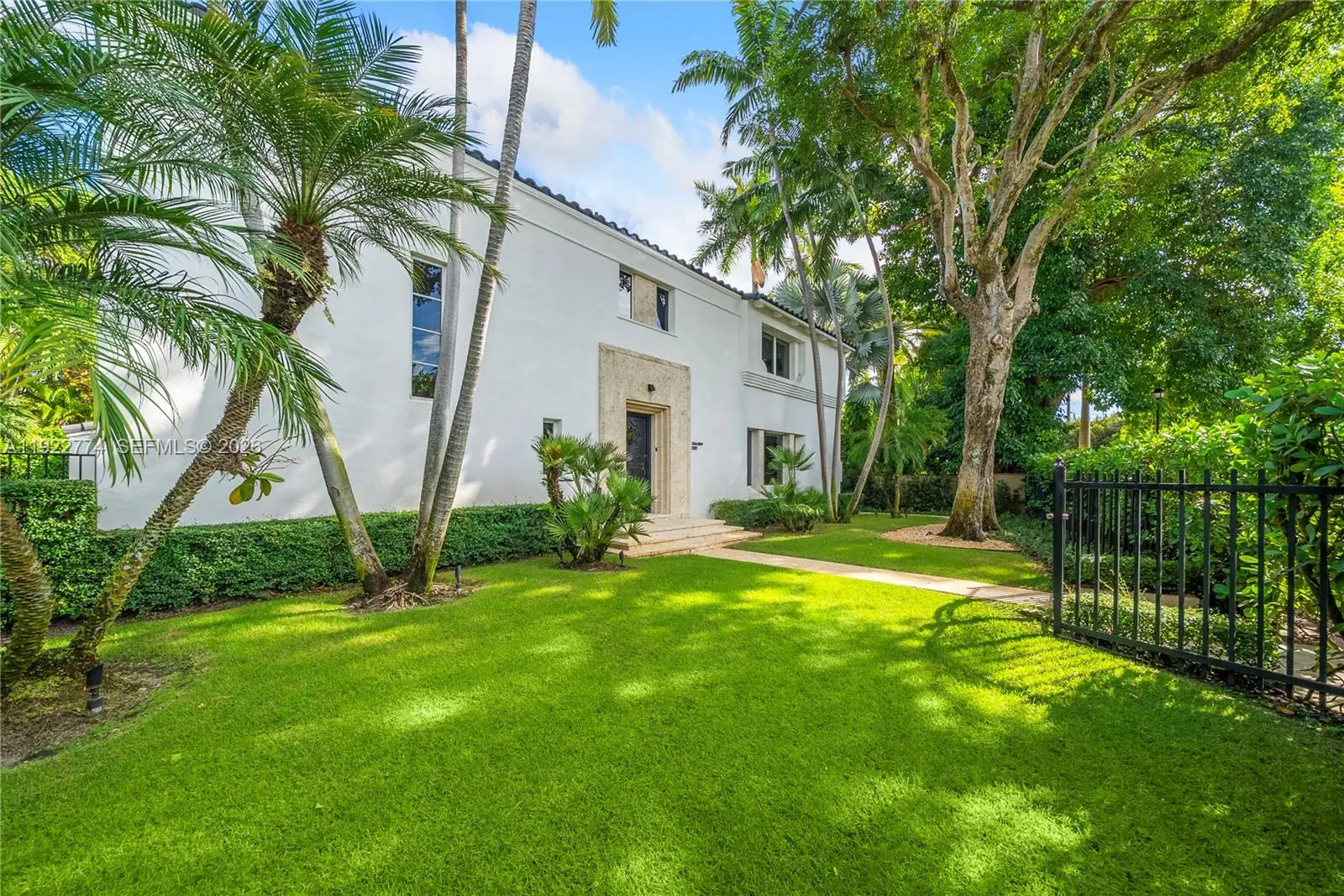 Photo of Listing #A11922774