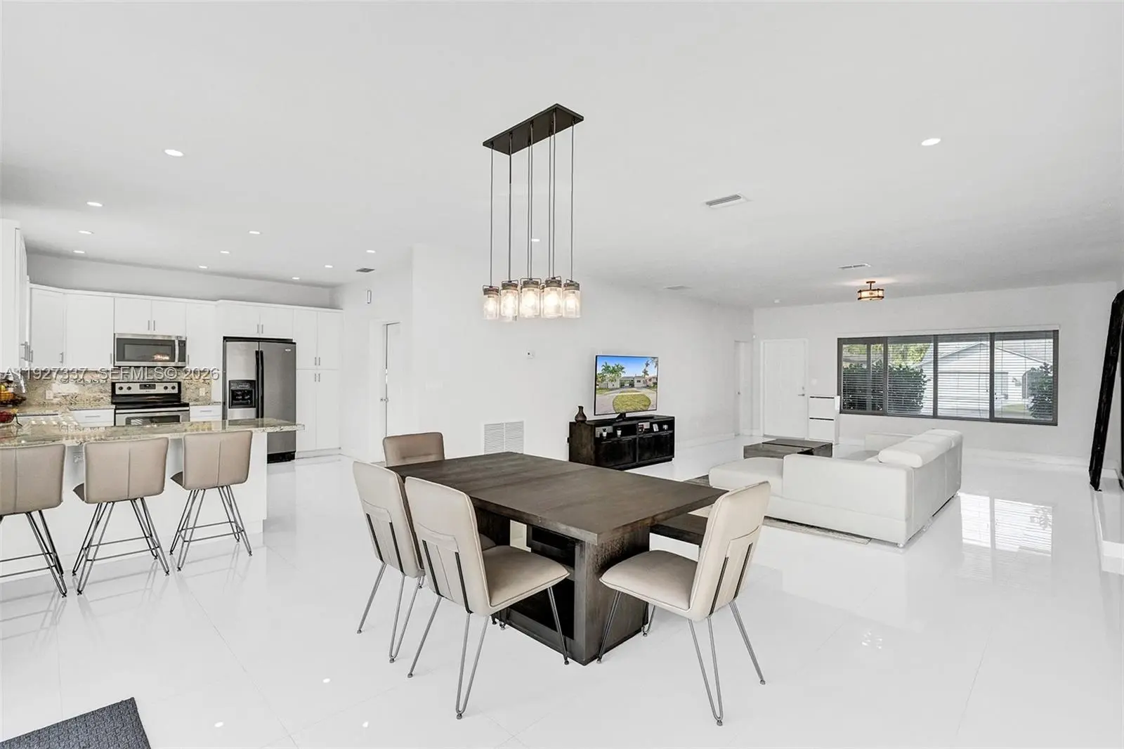 Photo of Listing #A11927337