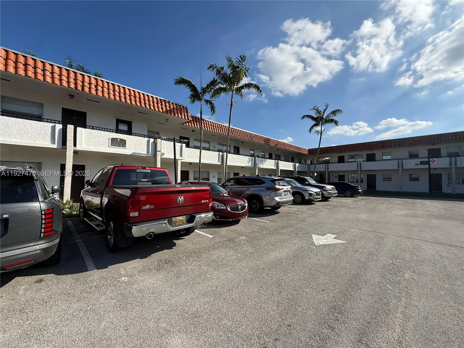 Photo of Listing #A11927470