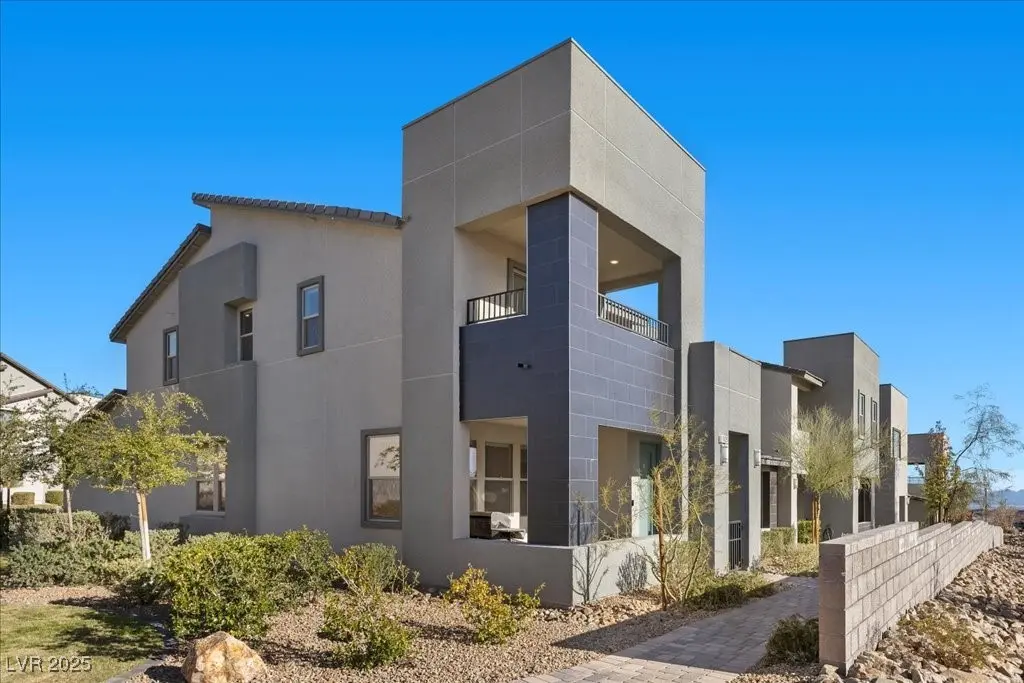 Photo of Listing #2740088