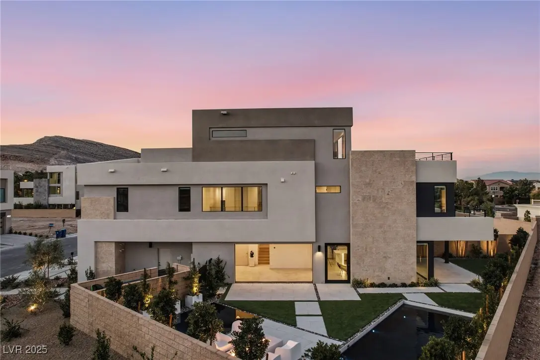 Photo of Listing #2740154